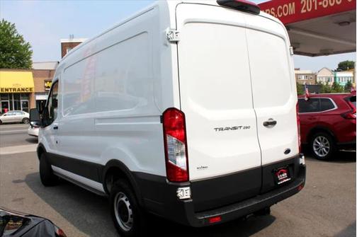 2018 Ford Transit-250 Base