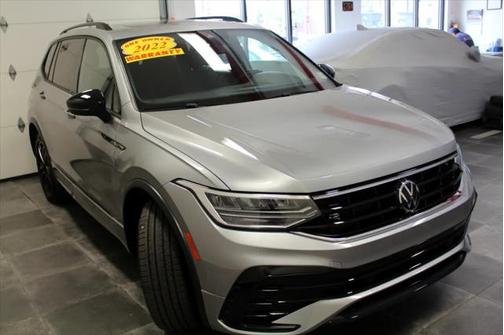 2022 Volkswagen Tiguan 2.0T SE R-Line Black 4MOTION