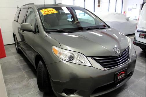 2011 Toyota Sienna LE