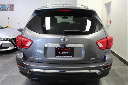 Gun Metallic 2020 Nissan Pathfinder SL 4WD
