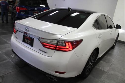 Pearl White 2016 Lexus ES 350 Base