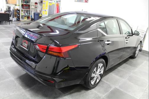 Super Black 2023 Nissan Altima S FWD