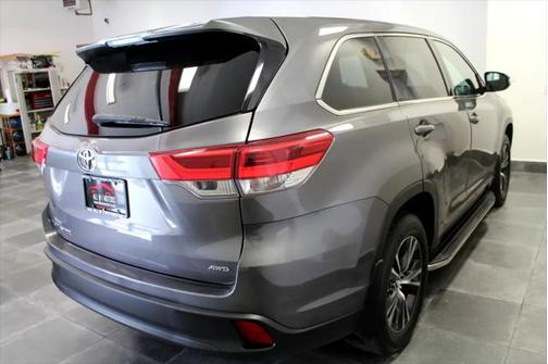 2018 Toyota Highlander LE