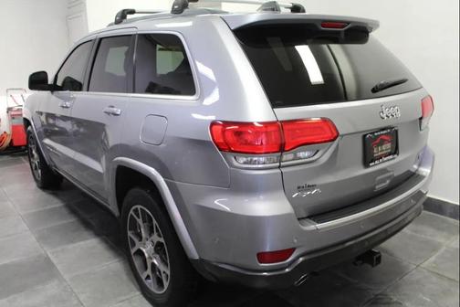 Billet Silver Metallic Clearcoat 2018 Jeep Grand Cherokee Sterling Edition