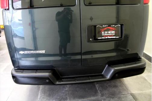 2017 Chevrolet Express 3500 LS