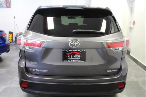 2015 Toyota Highlander LE