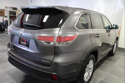 2015 Toyota Highlander LE