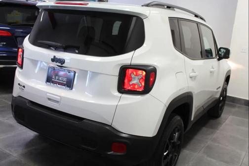 Alpine White Clearcoat 2020 Jeep Renegade Altitude