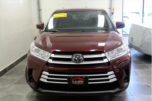 2019 Toyota Highlander LE