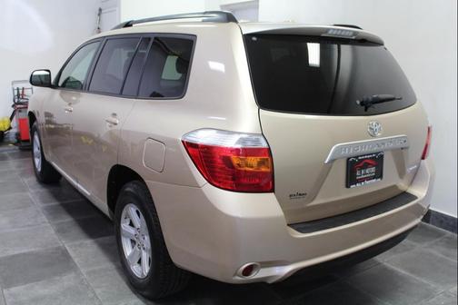 2010 Toyota Highlander SE