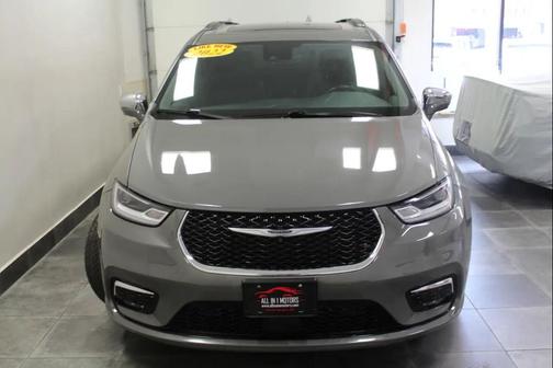 Ceramic Gray Clearcoat 2022 Chrysler Pacifica Limited