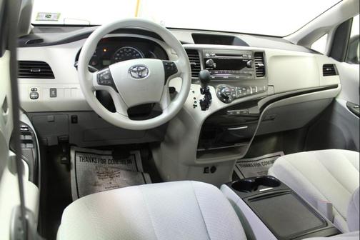 2013 Toyota Sienna LE
