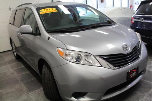 2013 Toyota Sienna LE