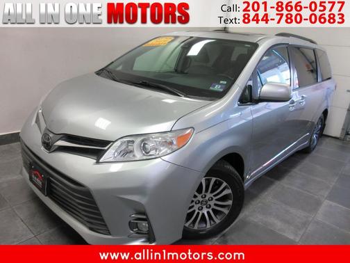2019 Toyota Sienna XLE