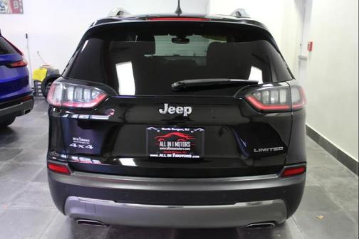 Diamond Black Crystal Pearlcoat 2019 Jeep Cherokee Limited