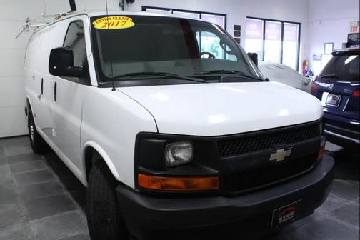 Summit White 2017 Chevrolet Express 2500 Work Van