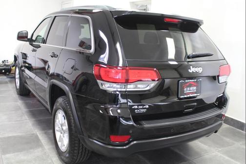 2020 Jeep Grand Cherokee Laredo