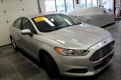 2016 Ford Fusion S