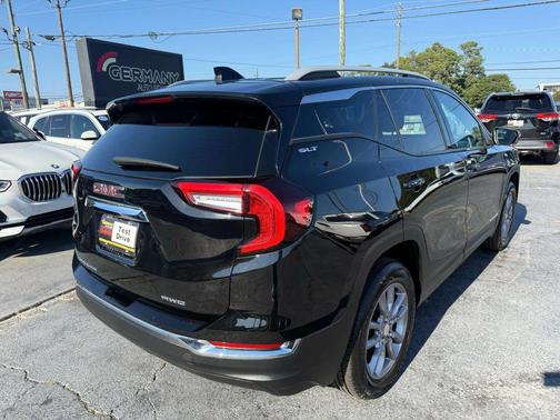 2023 GMC Terrain SLT