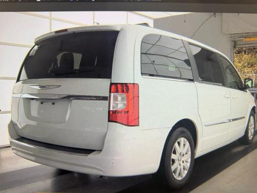 2015 Chrysler Town & Country Touring