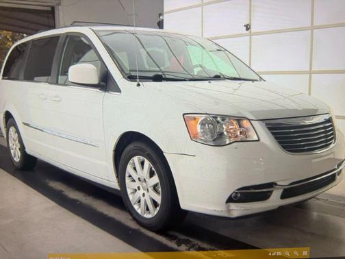2015 Chrysler Town & Country Touring