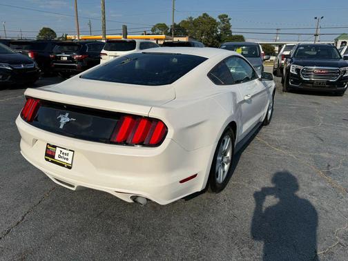 2017 Ford Mustang V6