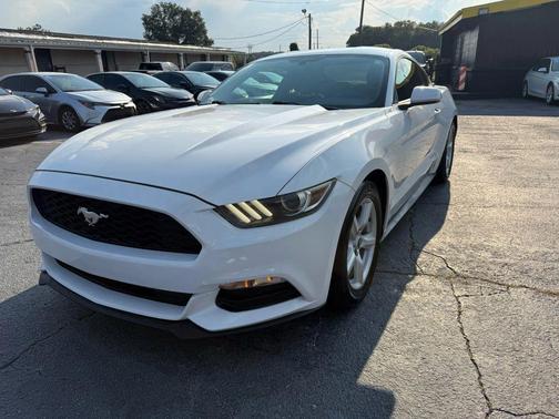 2017 Ford Mustang V6