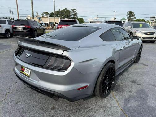 2020 Ford Mustang EcoBoost