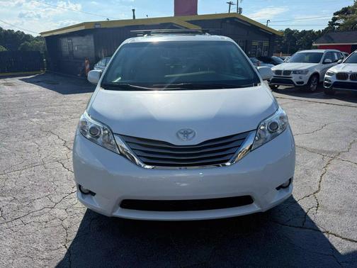 2015 Toyota Sienna XLE Premium