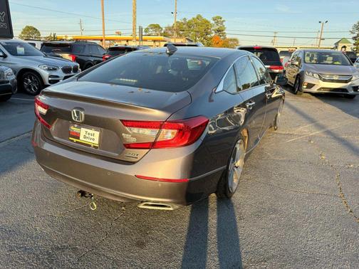 2020 Honda Accord Touring 2.0T