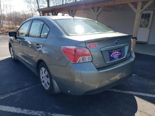 Green 2015 Subaru Impreza 2.0i