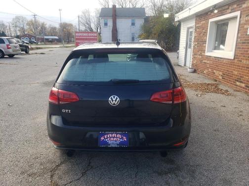 2015 Volkswagen Golf GTI 2.0T SE 2-Door