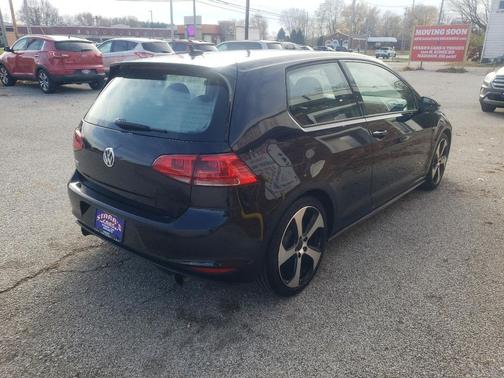 2015 Volkswagen Golf GTI 2.0T SE 2-Door