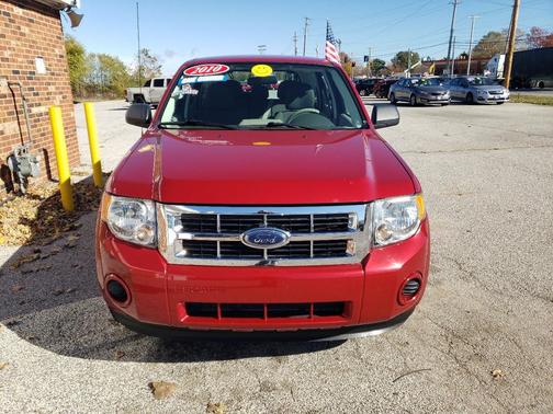 2010 Ford Escape XLS