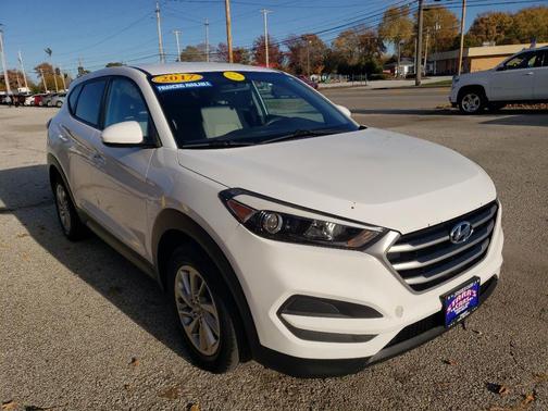 2017 Hyundai TUCSON SE