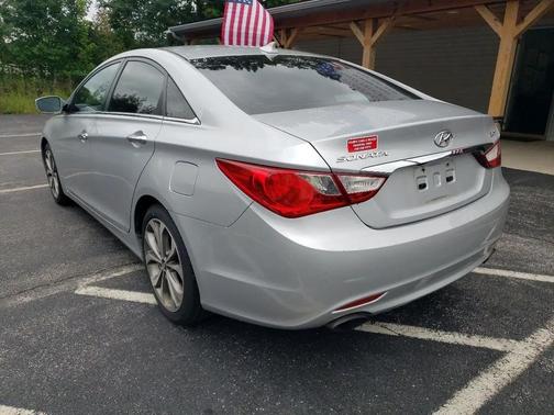 Silver 2013 Hyundai SONATA SE 2.0T