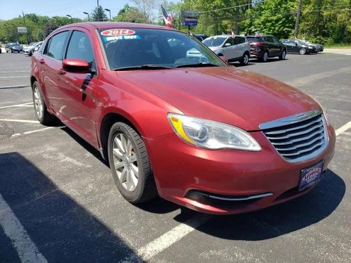 Maroon 2014 Chrysler 200 Touring