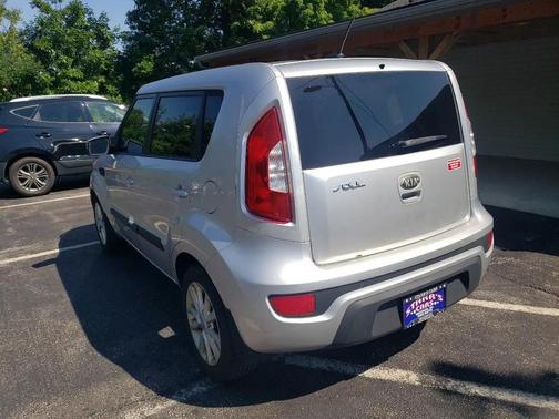 Silver 2013 Kia Soul +