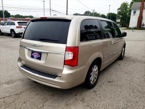 2015 Chrysler Town & Country Touring