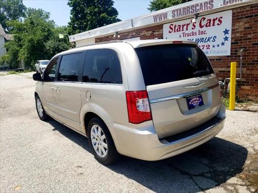 2015 Chrysler Town & Country Touring