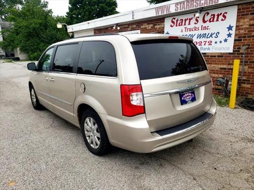 2015 Chrysler Town & Country Touring