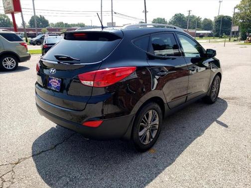 2015 Hyundai TUCSON SE