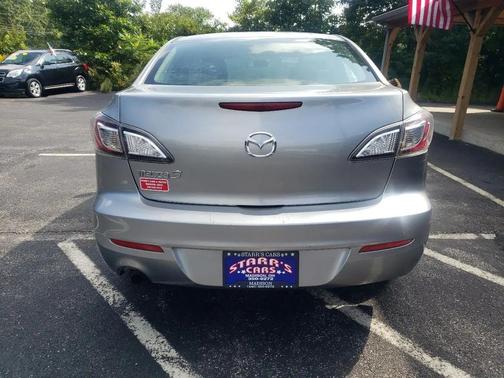 Gray 2013 Mazda Mazda3 i SV