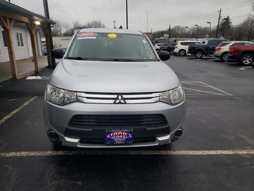 2015 Mitsubishi Outlander ES