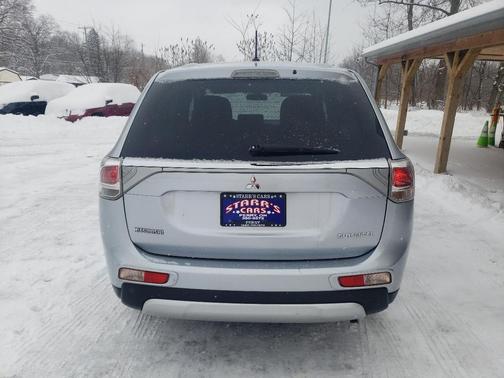 2015 Mitsubishi Outlander ES