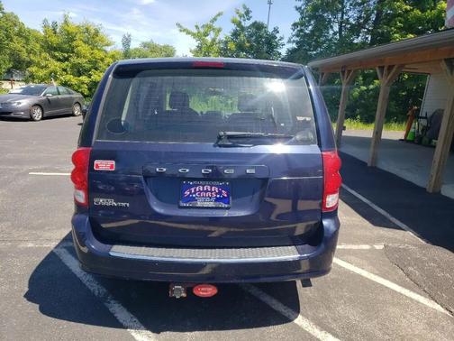 Blue 2016 Dodge Grand Caravan AVP/SE