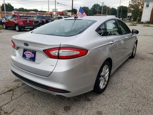 2016 Ford Fusion SE