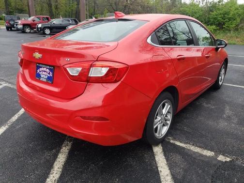 Red 2016 Chevrolet Cruze LT Auto