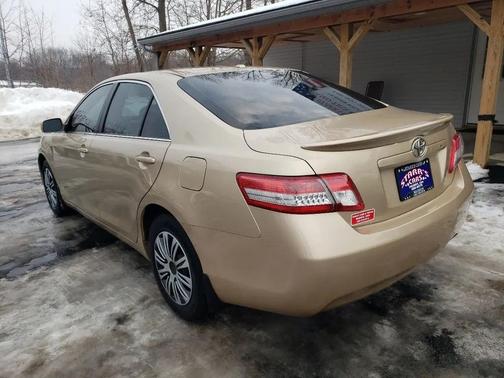 2010 Toyota Camry LE