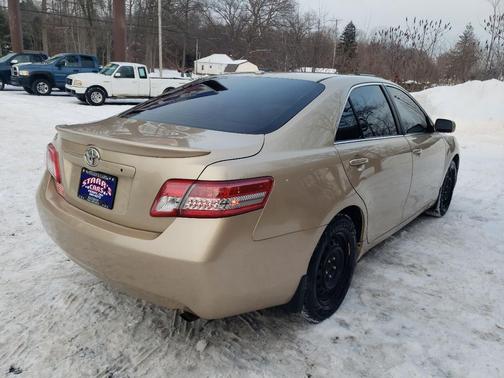 2010 Toyota Camry LE